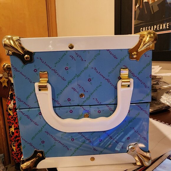 Madame Alexander Doll Trunk / Storage Case – Blue with Drawer - Picture 4 of 4